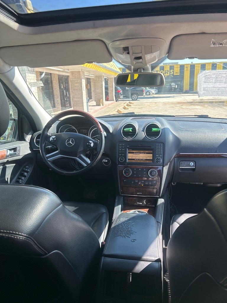 Mercedes-Benz GL-Class  2010