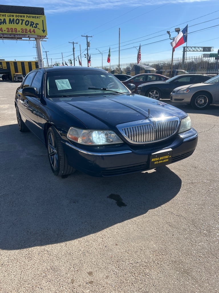 Lincoln Town Car  2007