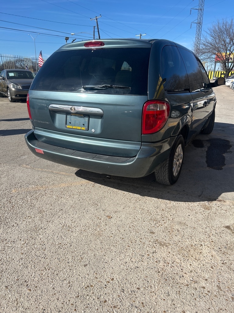 Chrysler Town & Country  2005