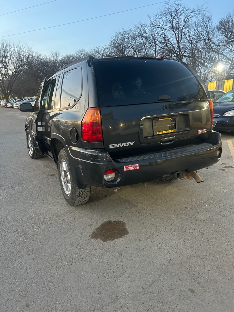 GMC Envoy  2003
