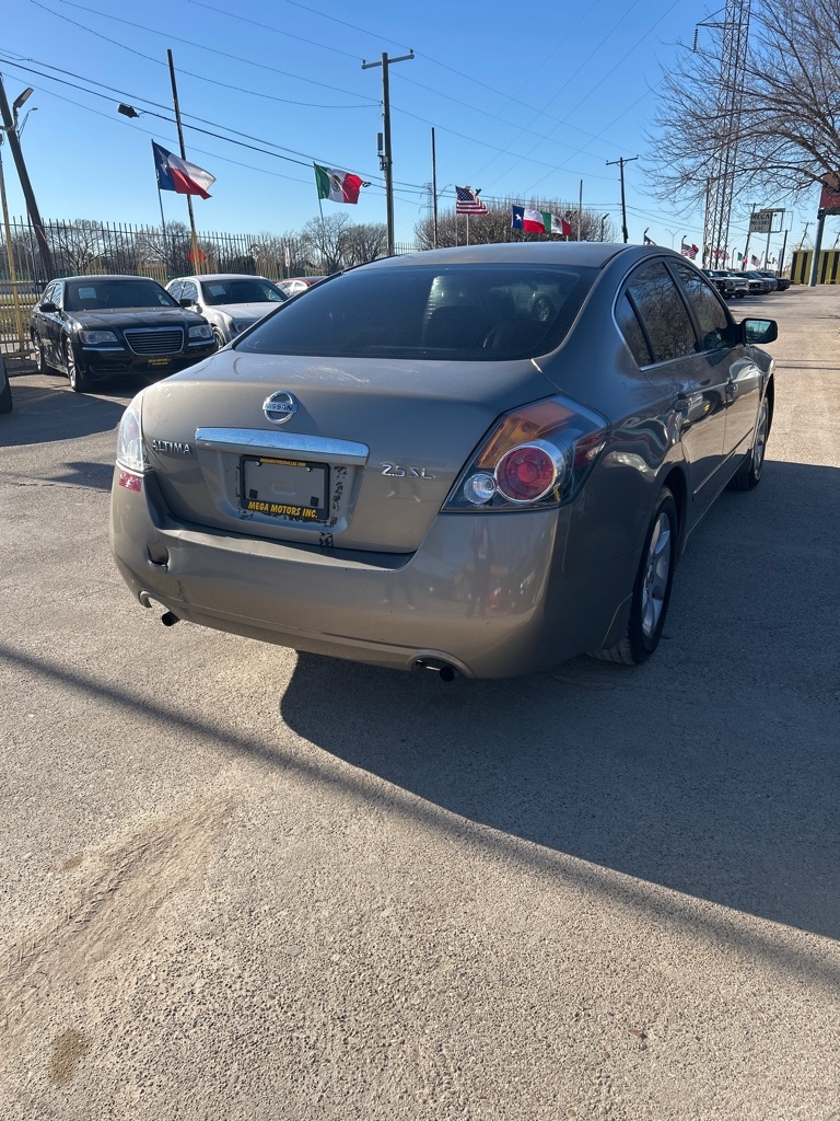 Nissan Altima  2008
