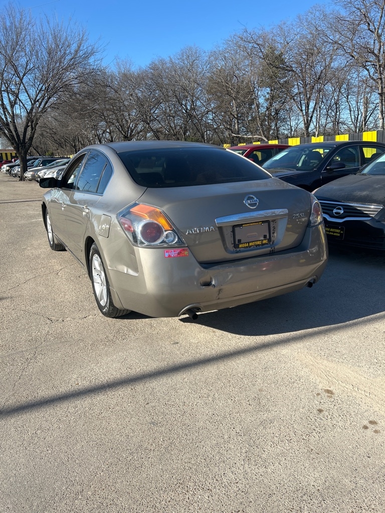 Nissan Altima  2008