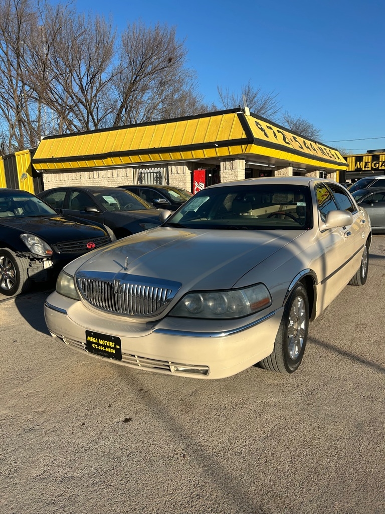Lincoln Town Car  2003