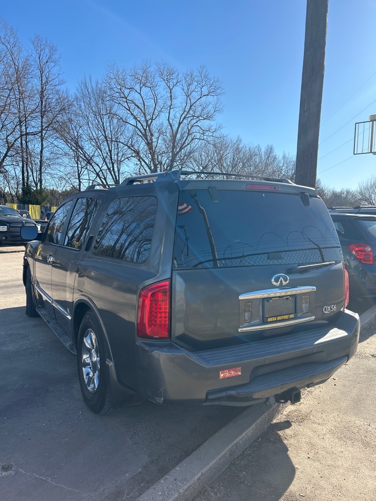 Infiniti QX56  2005