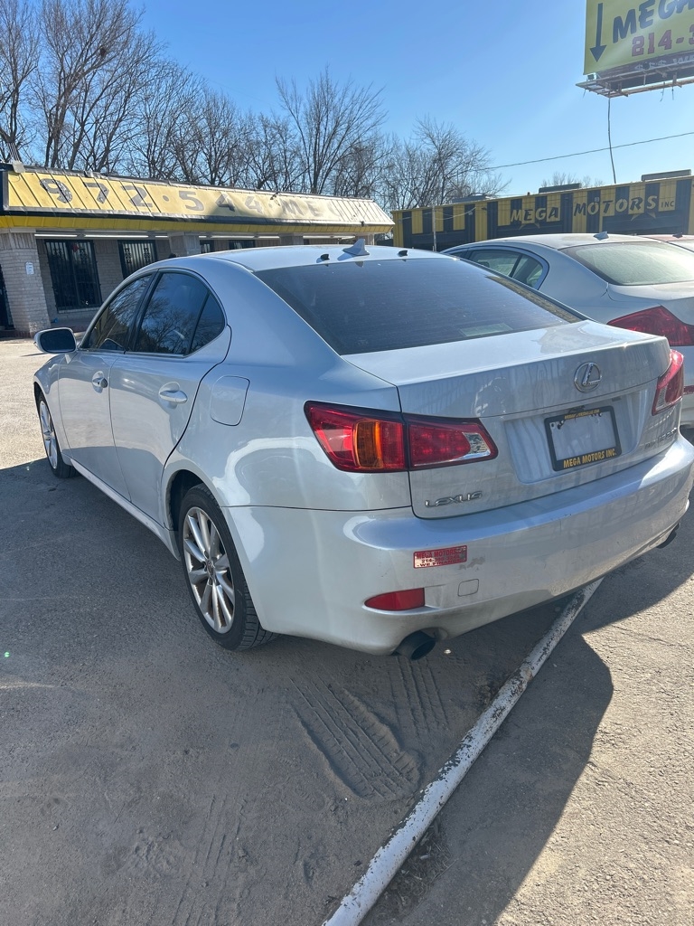 Lexus IS  2010