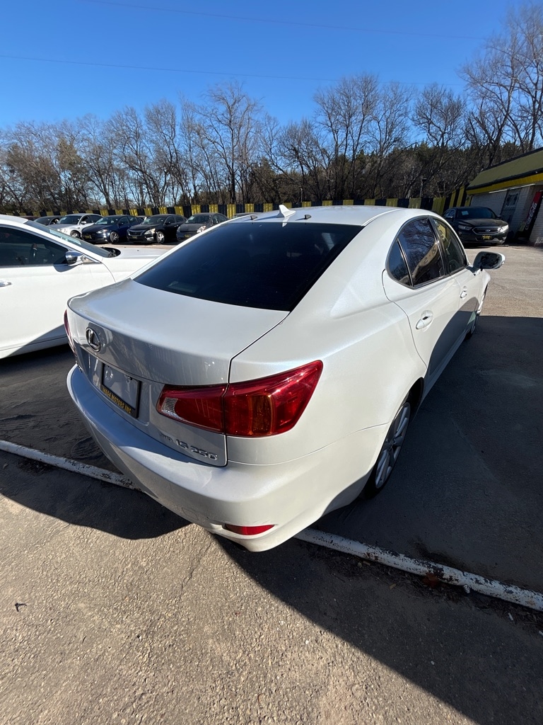 Lexus IS  2010