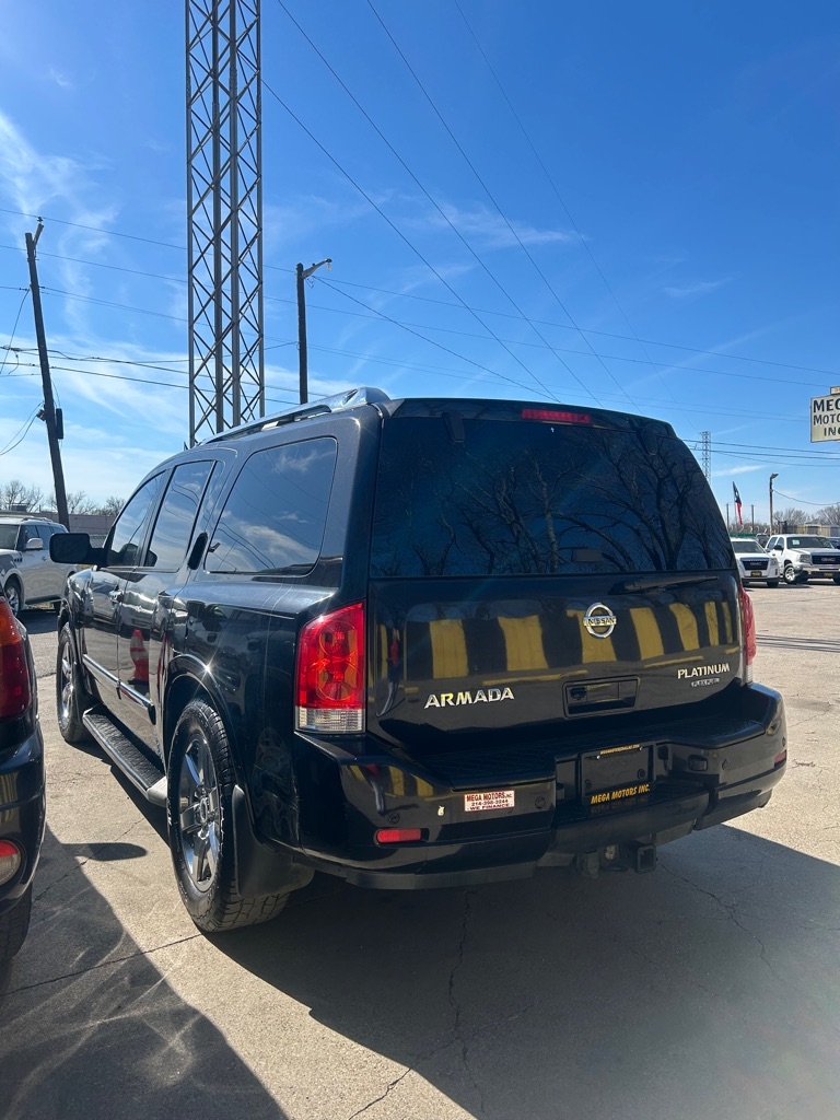 Nissan Armada  2011
