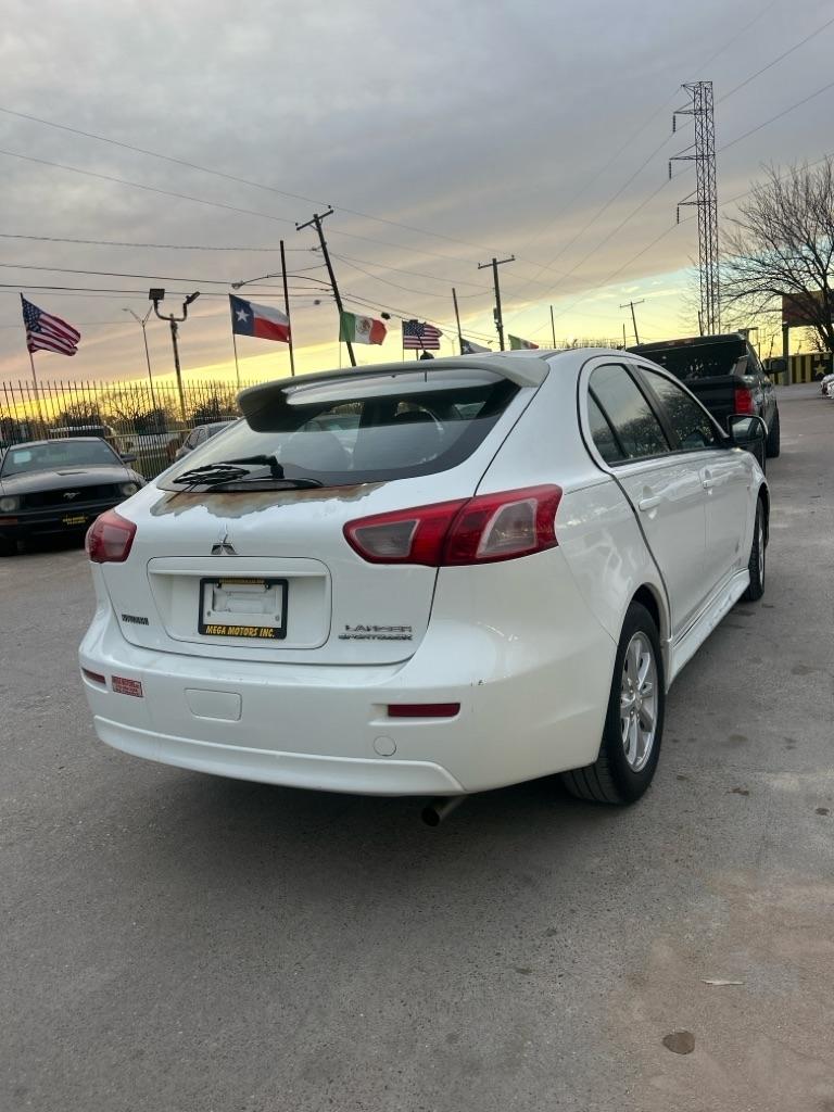 Mitsubishi Lancer Sportback  2011