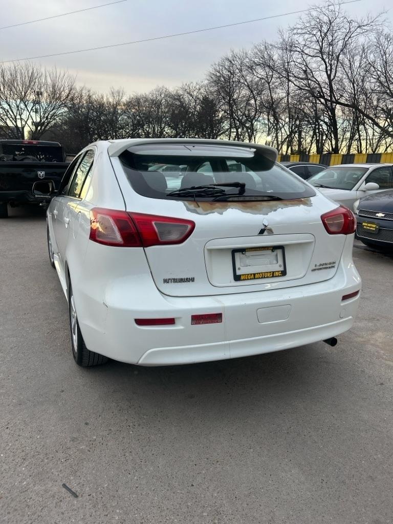 Mitsubishi Lancer Sportback  2011