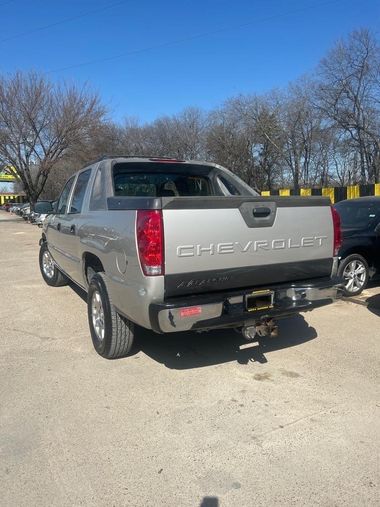 Chevrolet Avalanche  2004