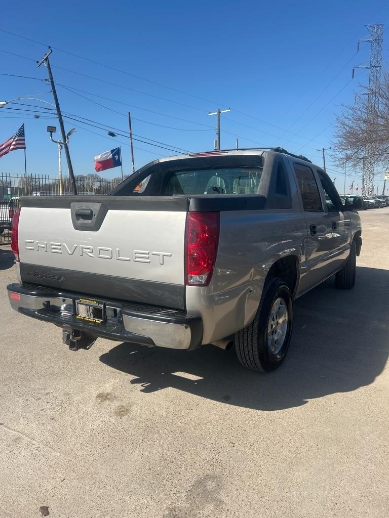 Chevrolet Avalanche  2004