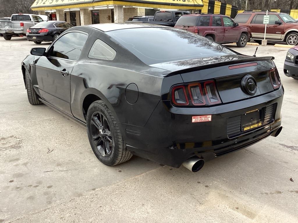Ford Mustang  2013