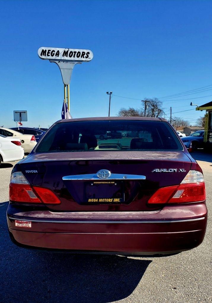 Toyota Avalon  2004