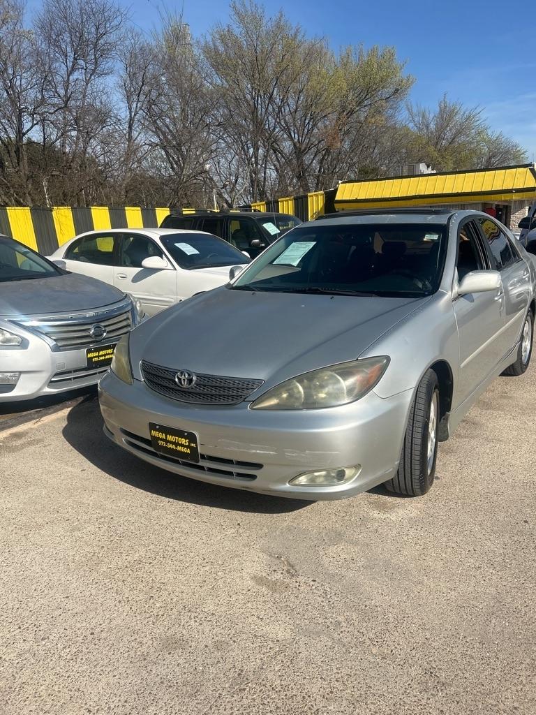 Toyota Camry  2004