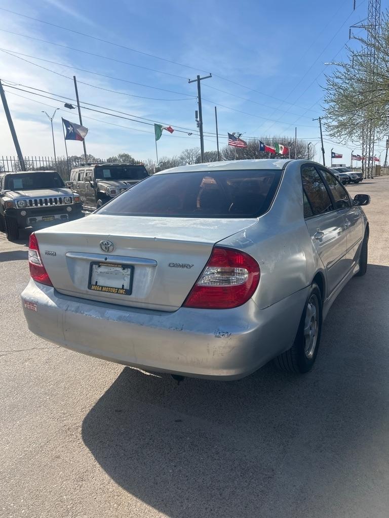 Toyota Camry  2004