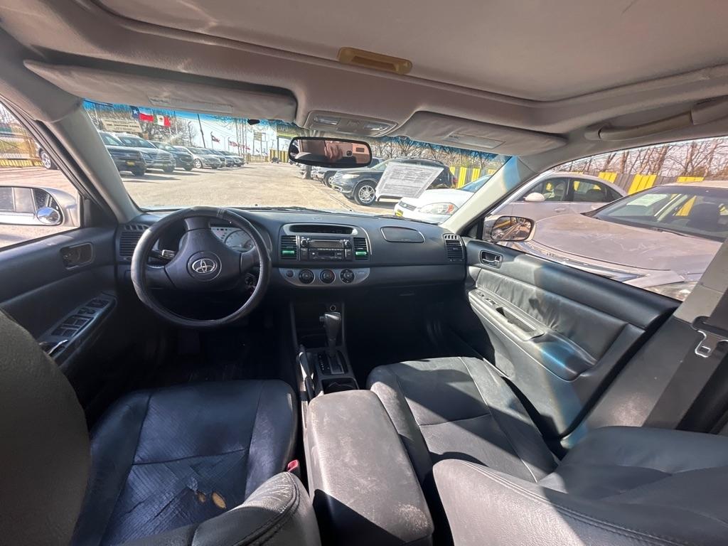 Toyota Camry  2004