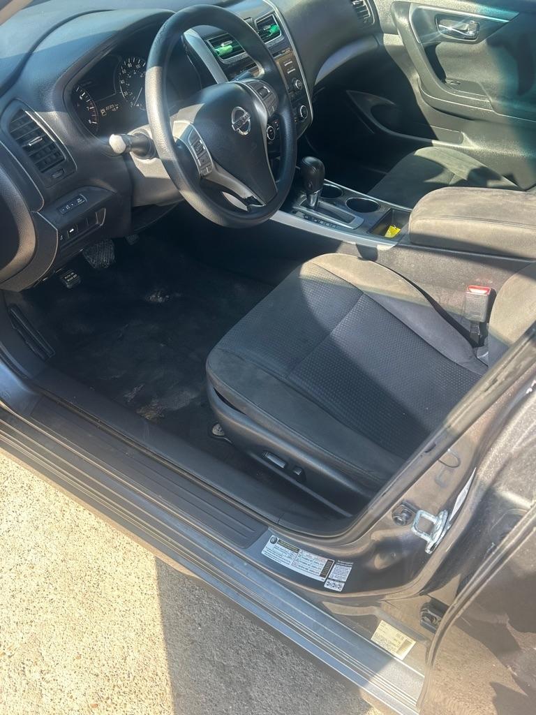 Nissan Altima  2015