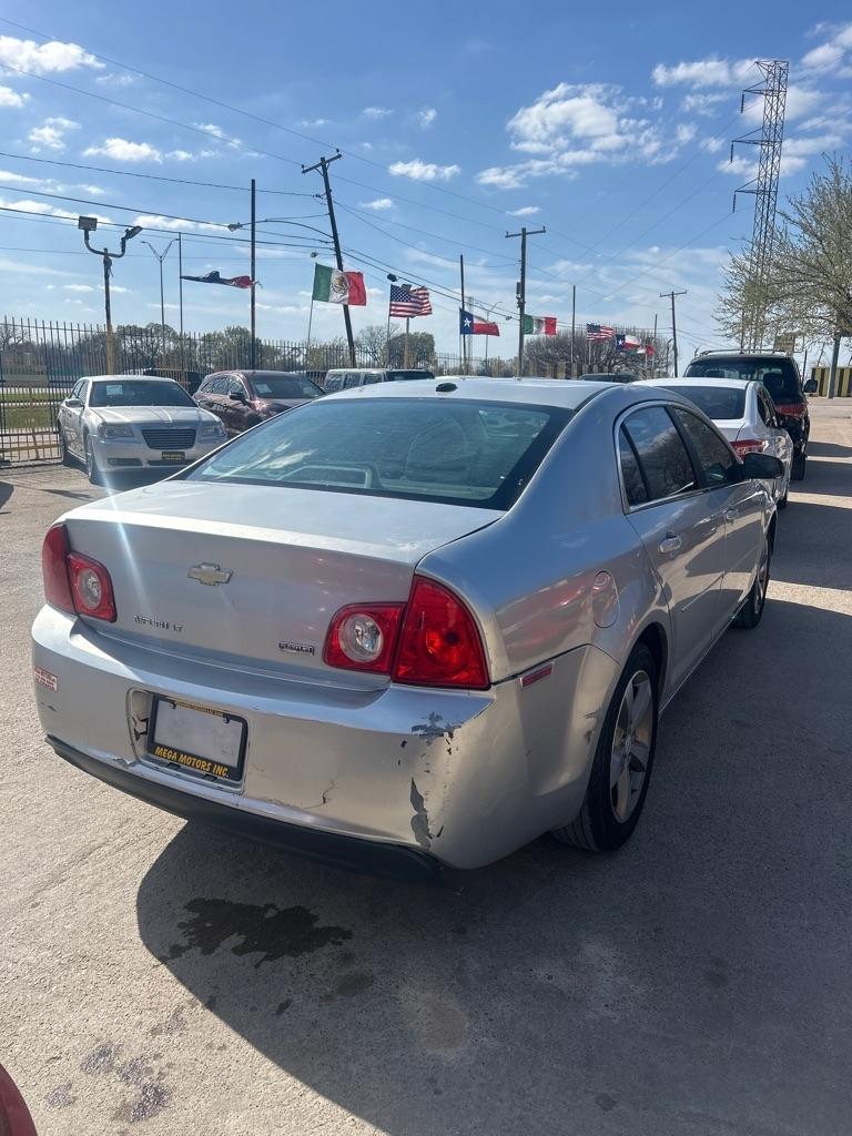 Chevrolet Malibu  2011