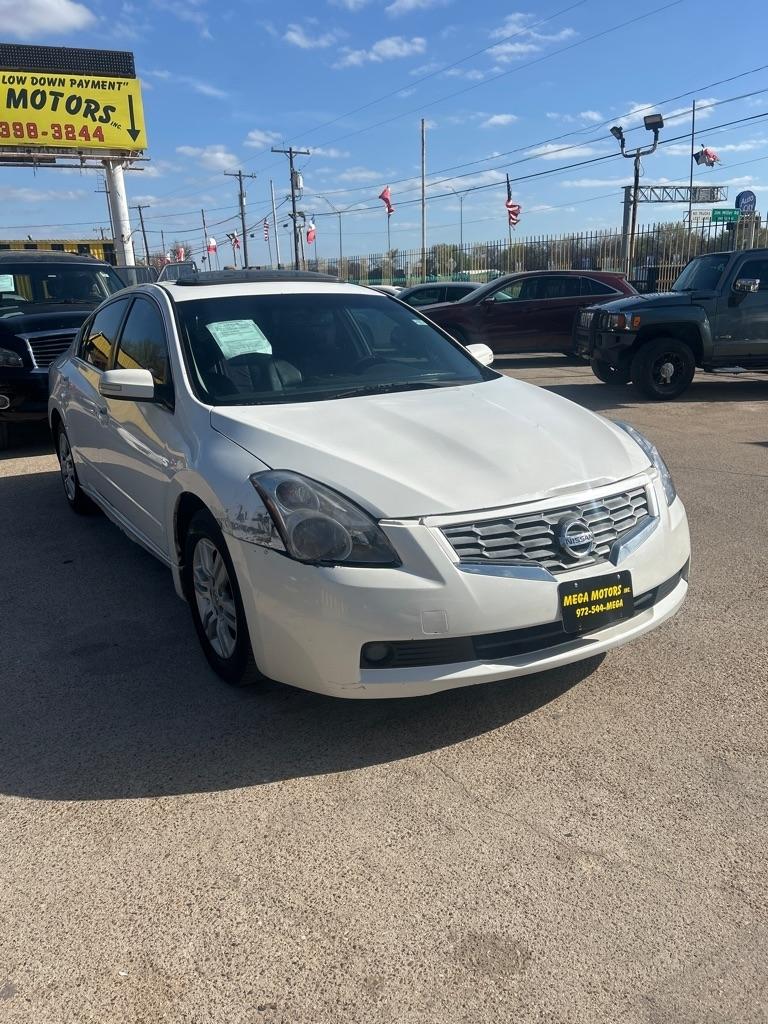 Nissan Altima  2012