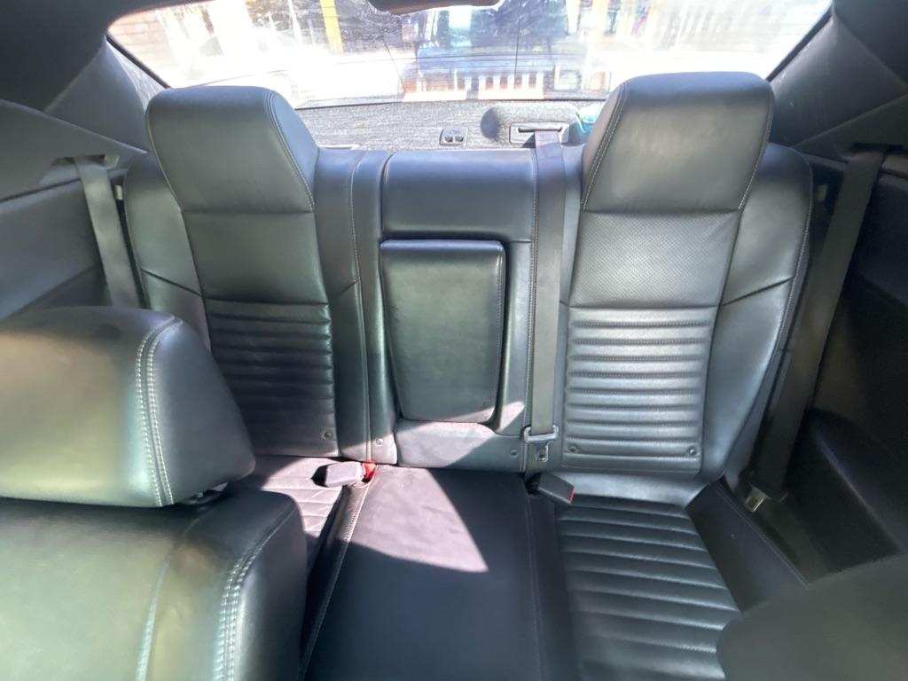 Dodge Challenger  2012