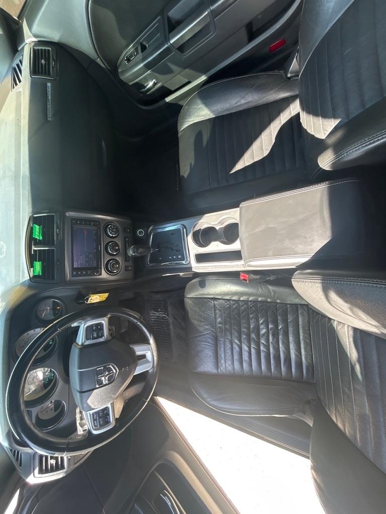 Dodge Challenger  2012