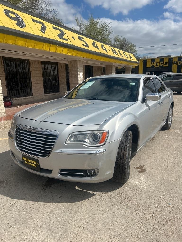 Chrysler 300  2012