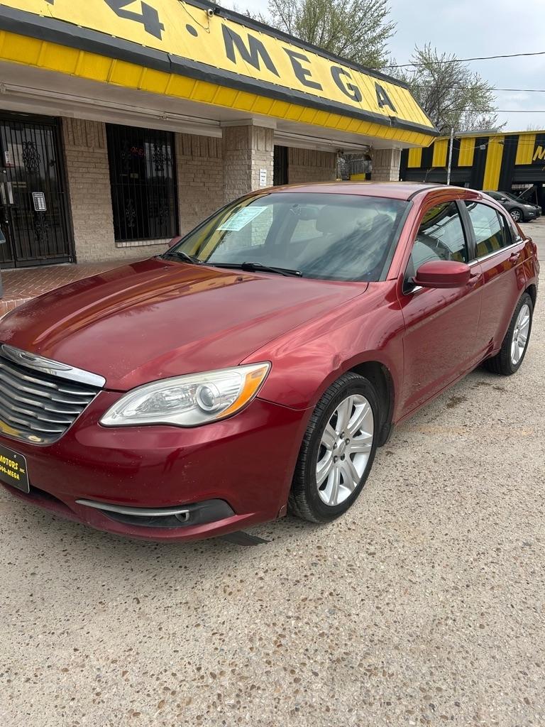 Chrysler 200  2013