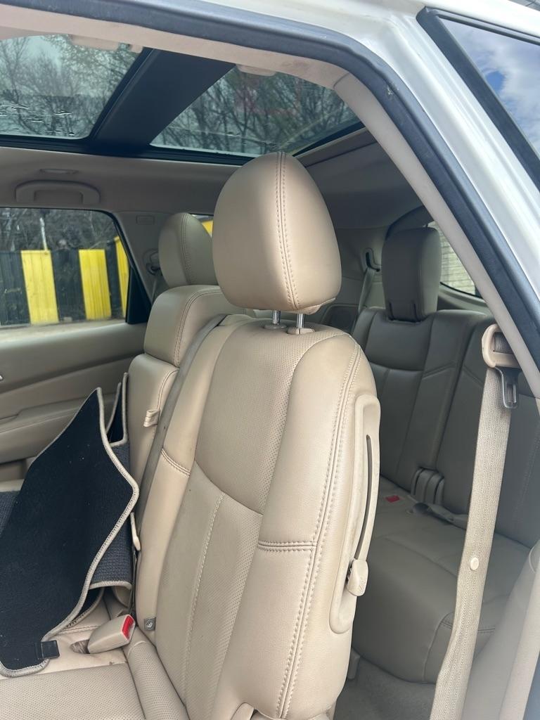 Nissan Pathfinder S 2014