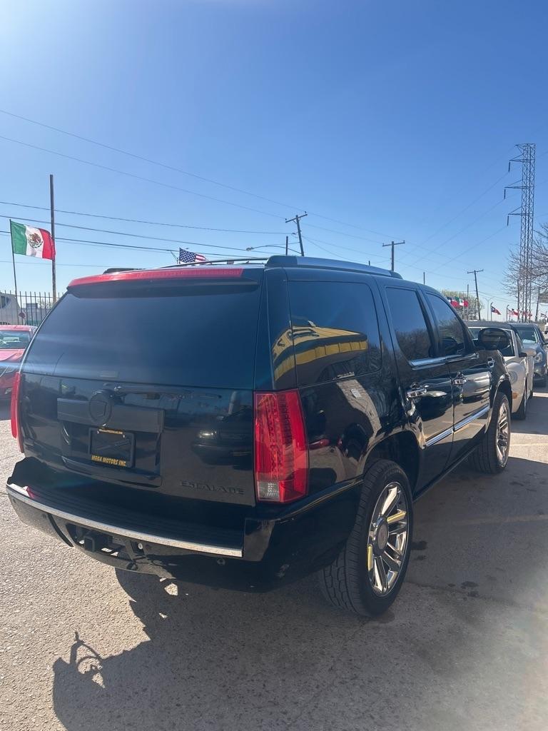 Cadillac Escalade  2012