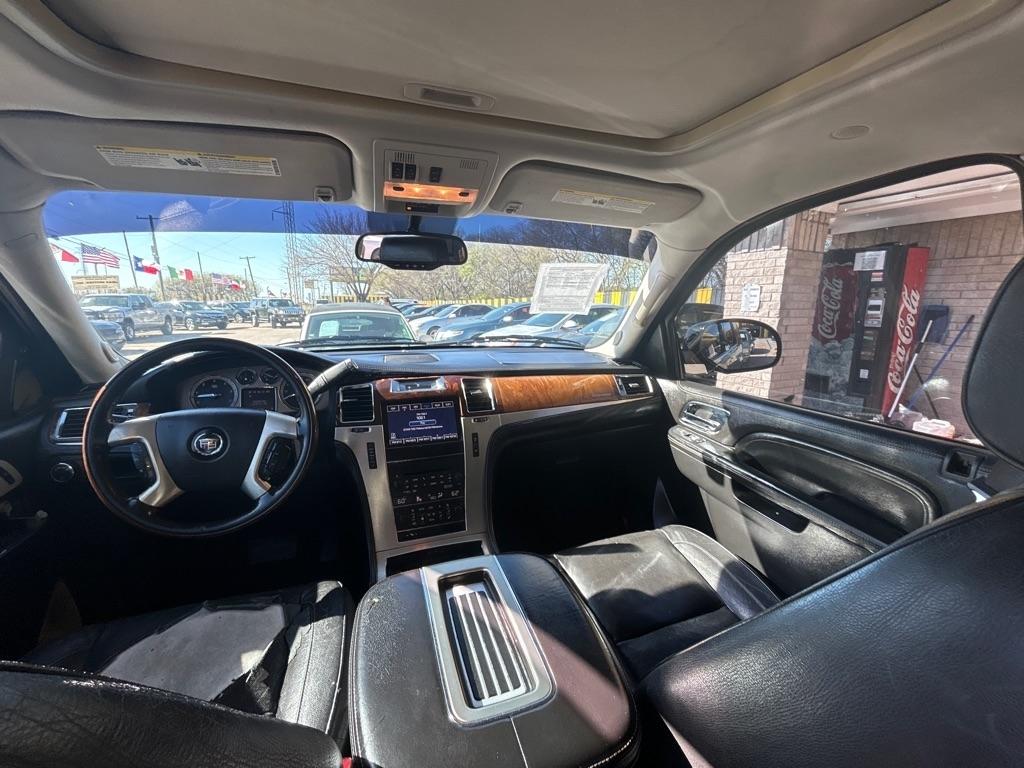 Cadillac Escalade  2012