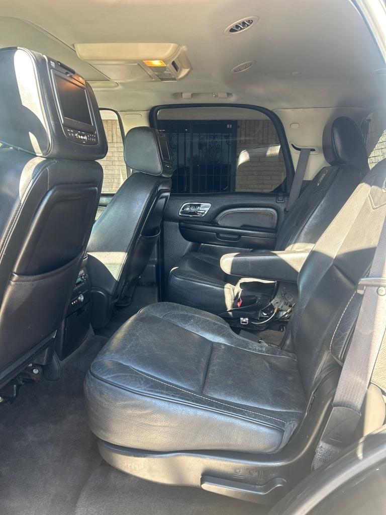 Cadillac Escalade  2012