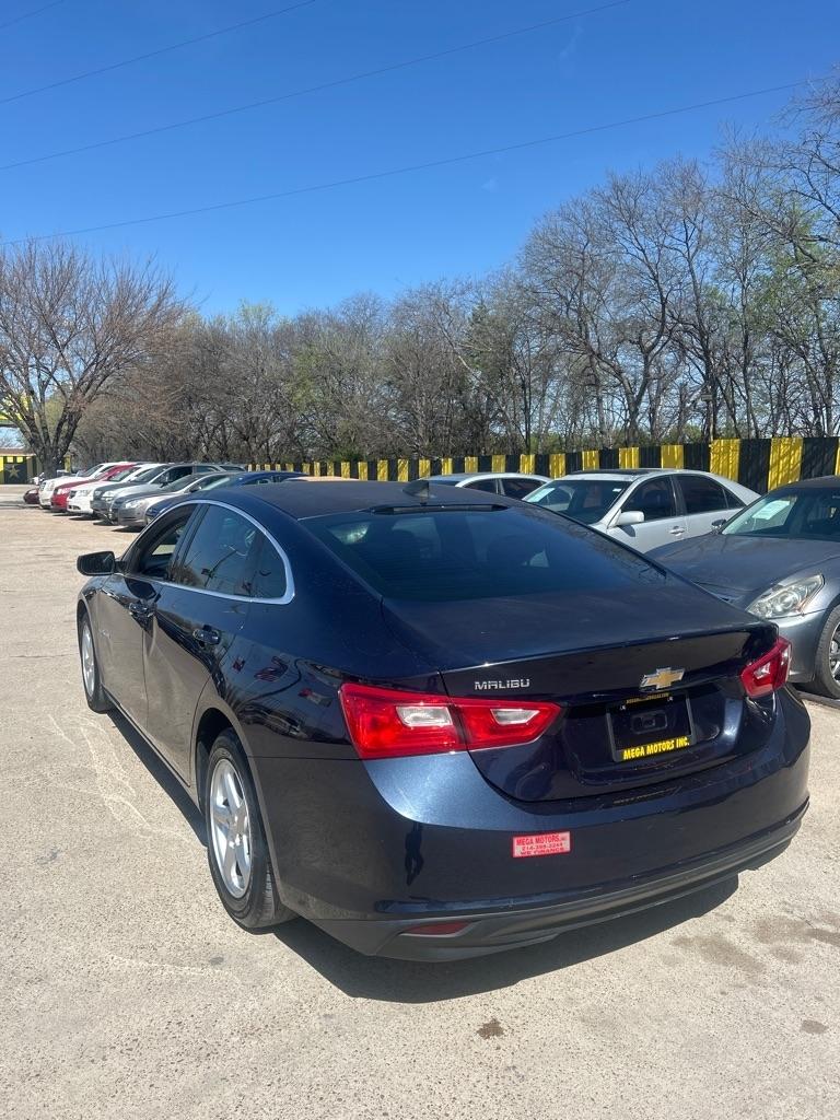 Chevrolet Malibu  2017