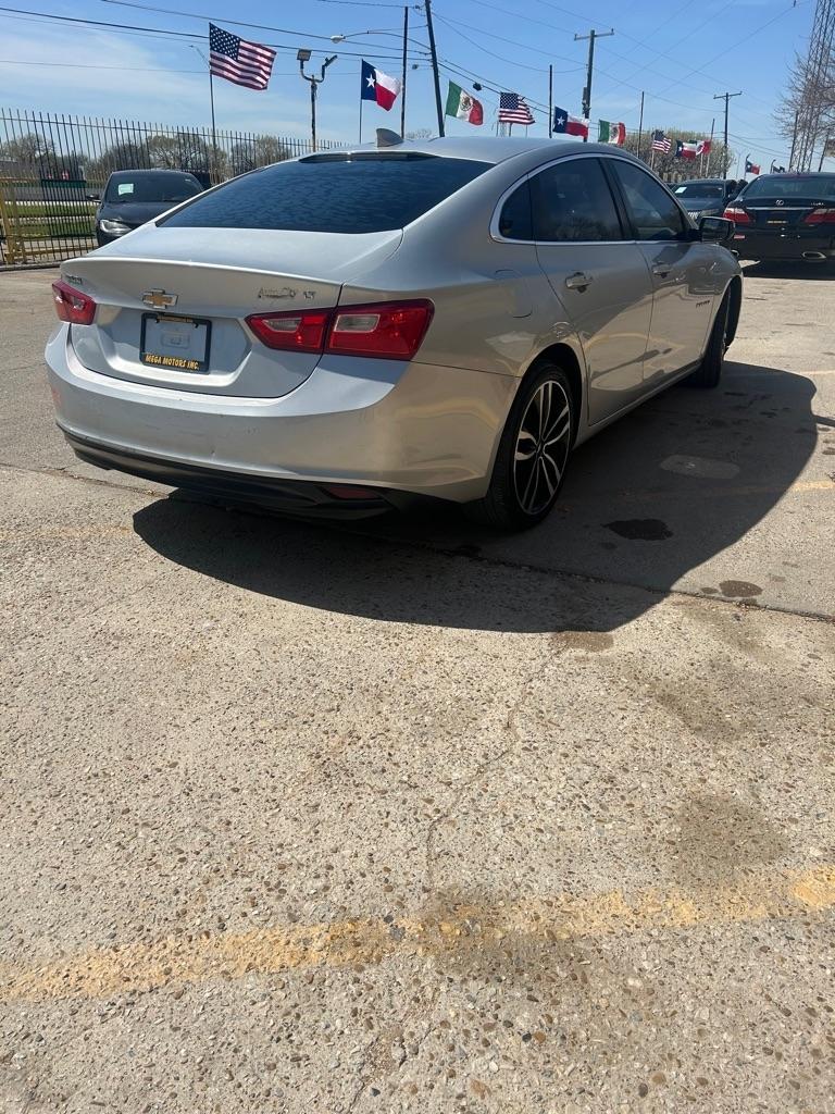 Chevrolet Malibu  2016