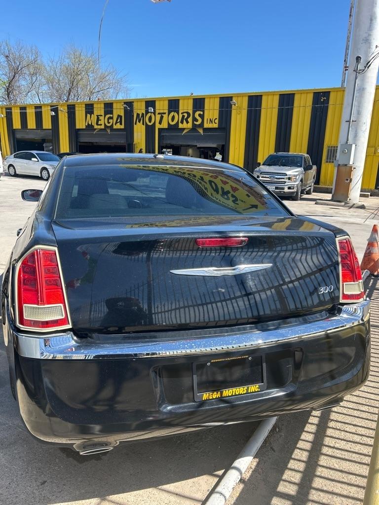 Chrysler 300  2014