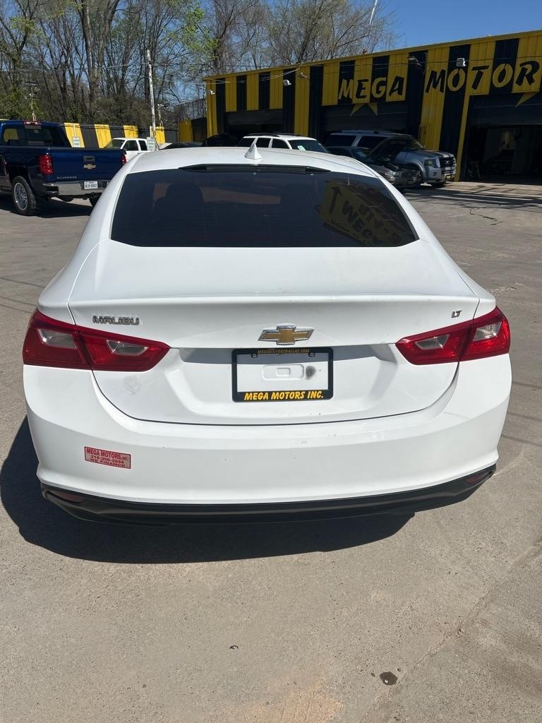 Chevrolet Malibu  2016