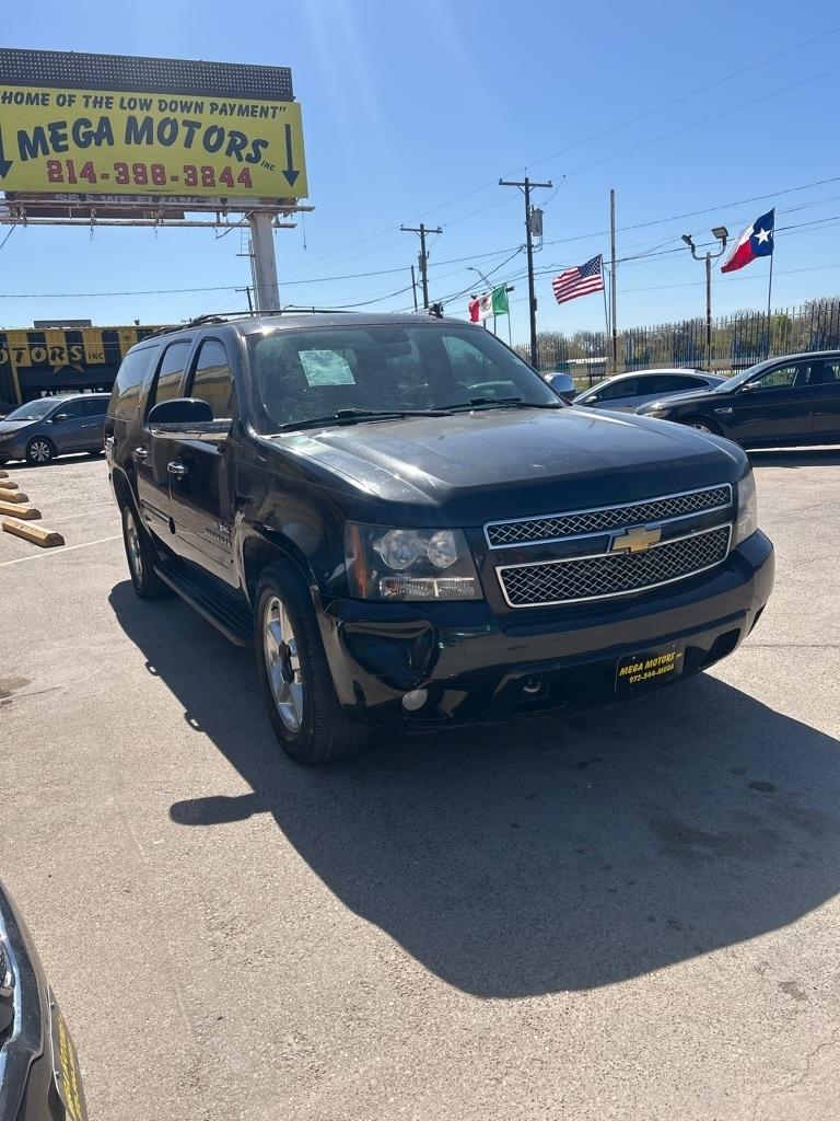 Chevrolet Suburban  2013