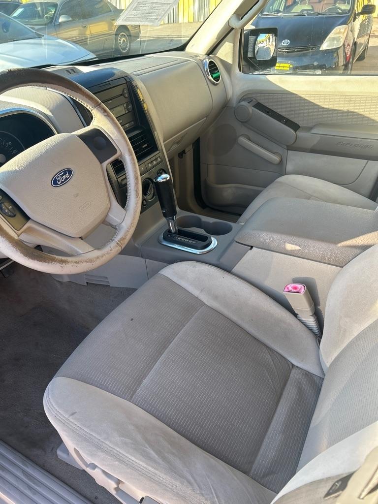Ford Explorer  2006