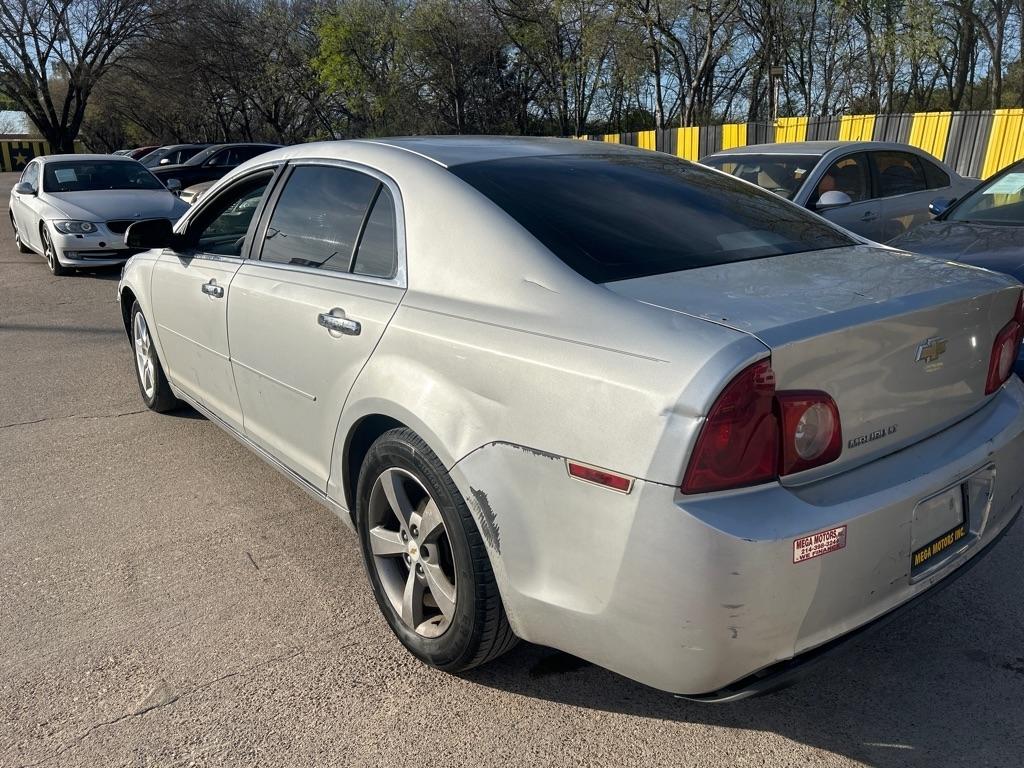 Chevrolet Malibu  2011