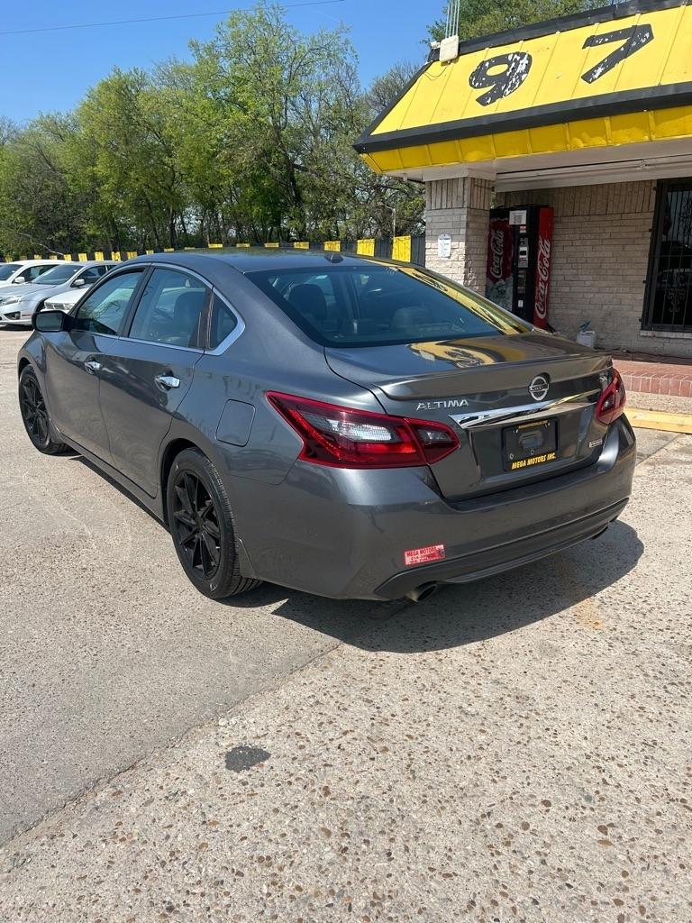 Nissan Altima  2018