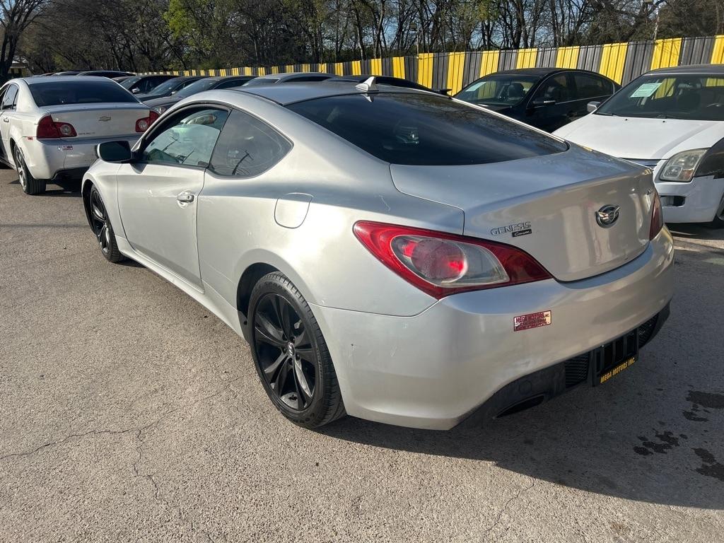 Hyundai Genesis Coupe  2012