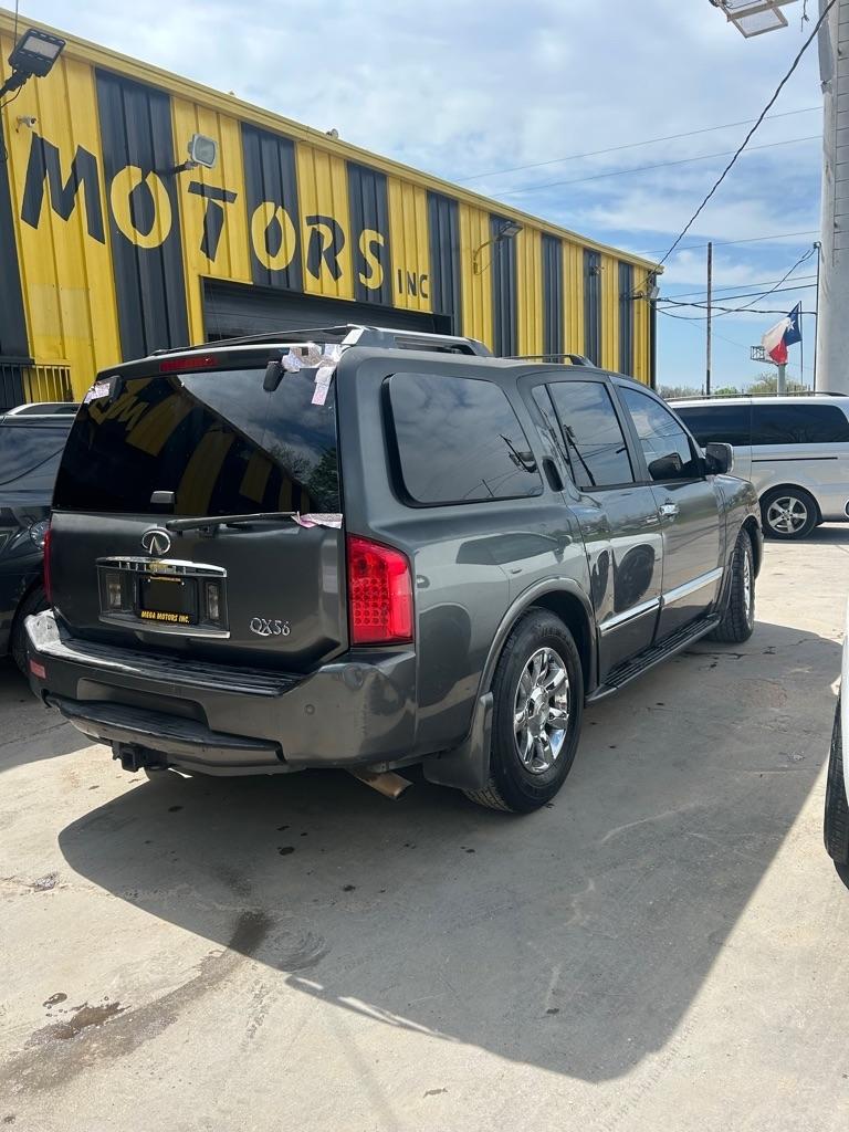 Infiniti QX56  2005