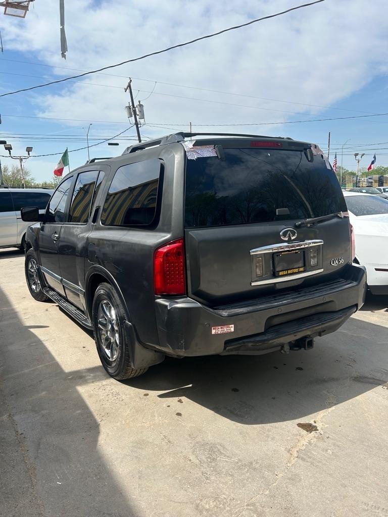 Infiniti QX56  2005