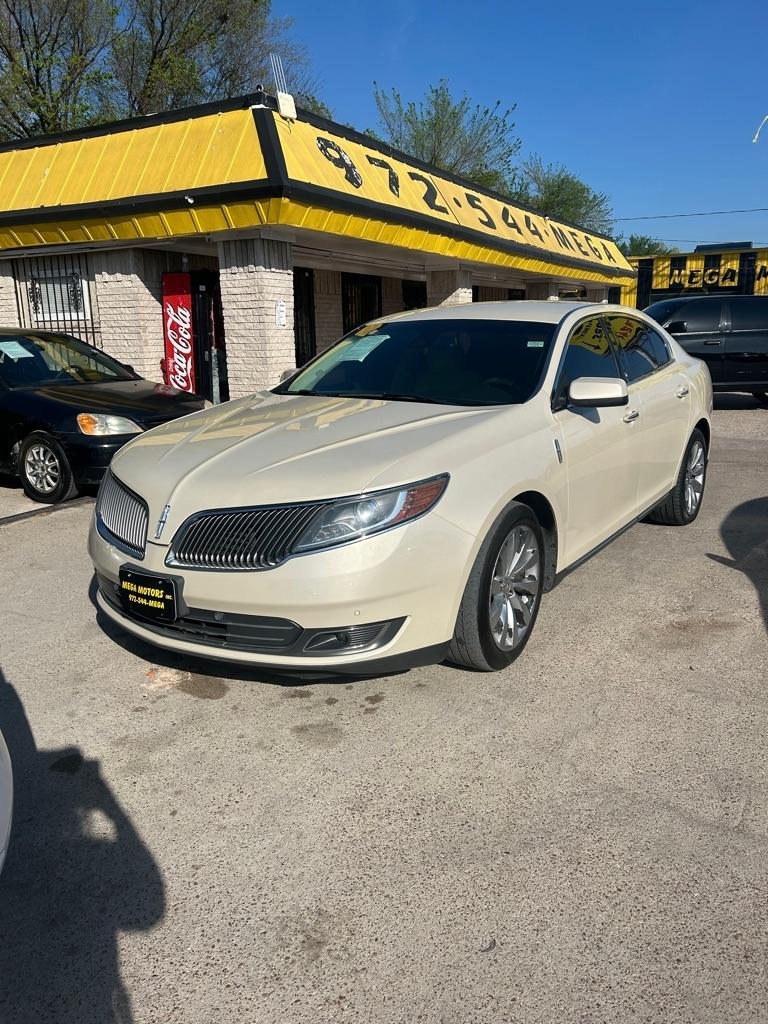 Lincoln MKS  2014