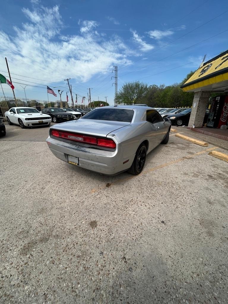 Dodge Challenger  2010