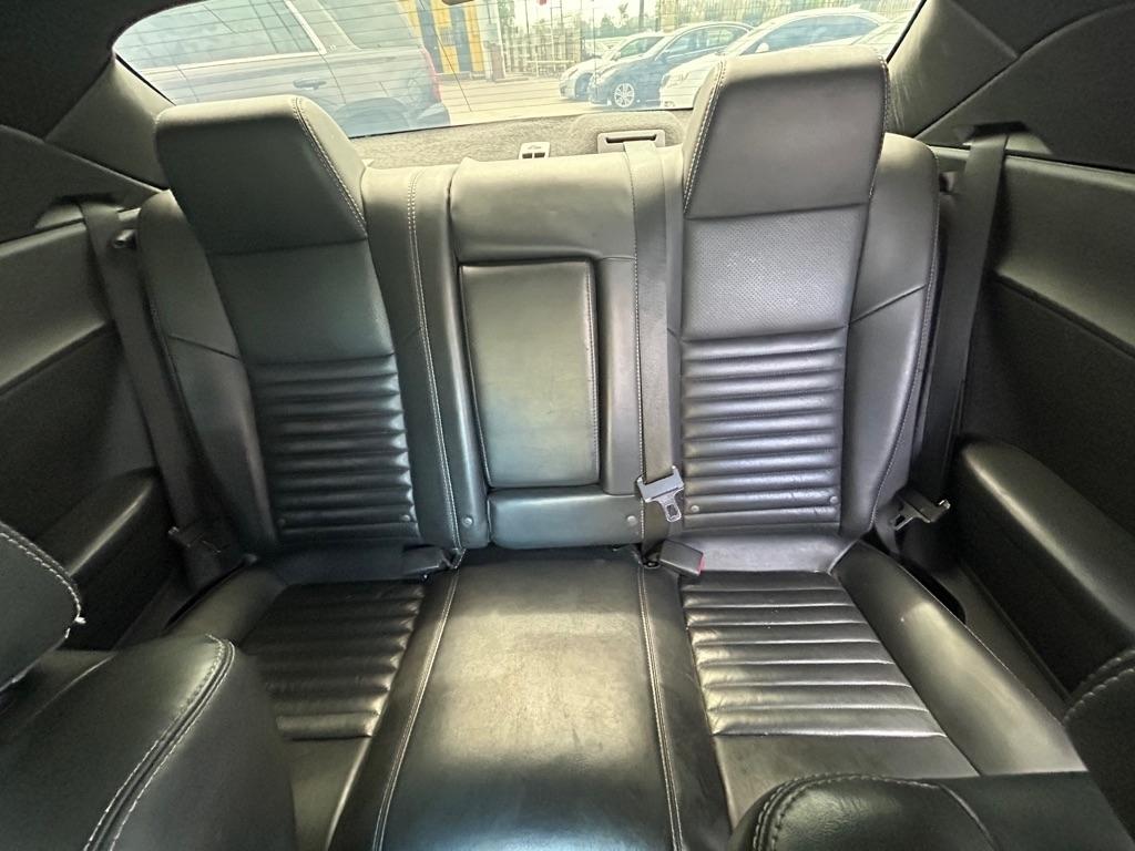 Dodge Challenger  2010