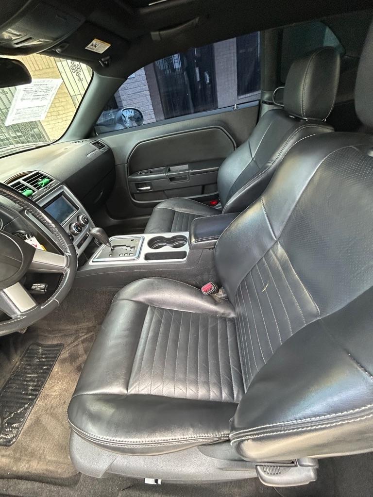 Dodge Challenger  2010