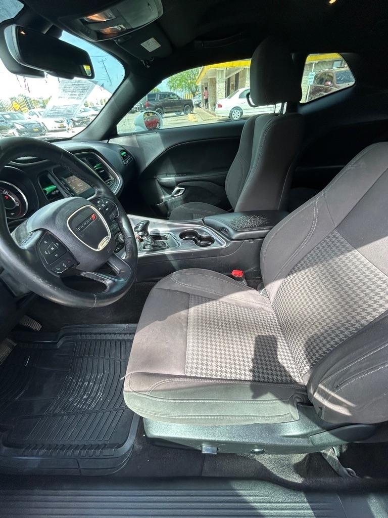 Dodge Challenger  2016