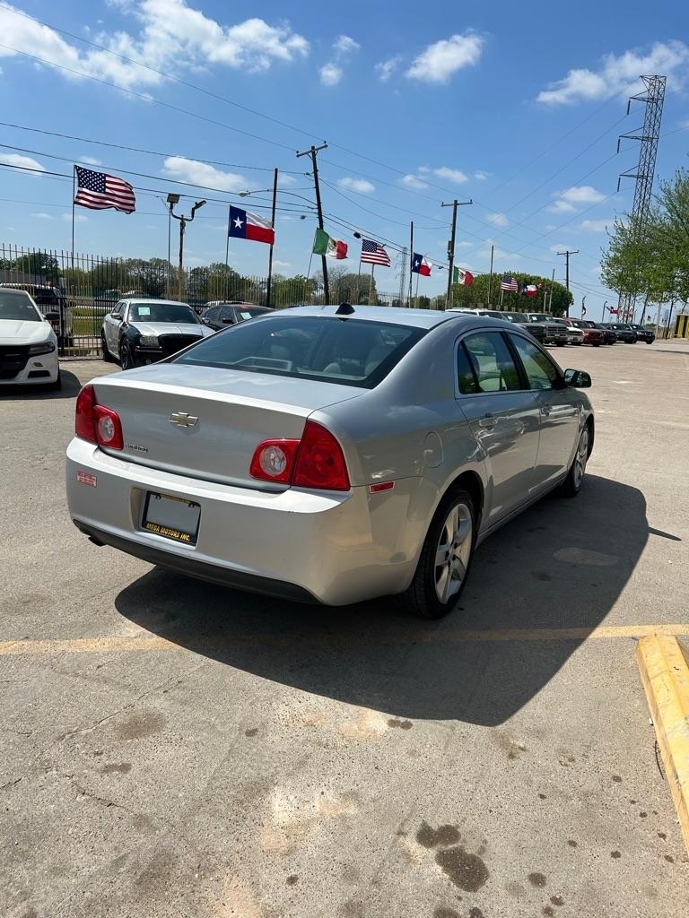 Chevrolet Malibu  2012