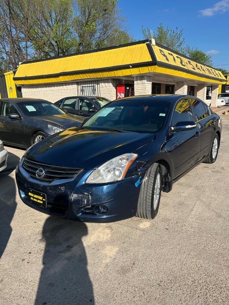 Nissan Altima  2012