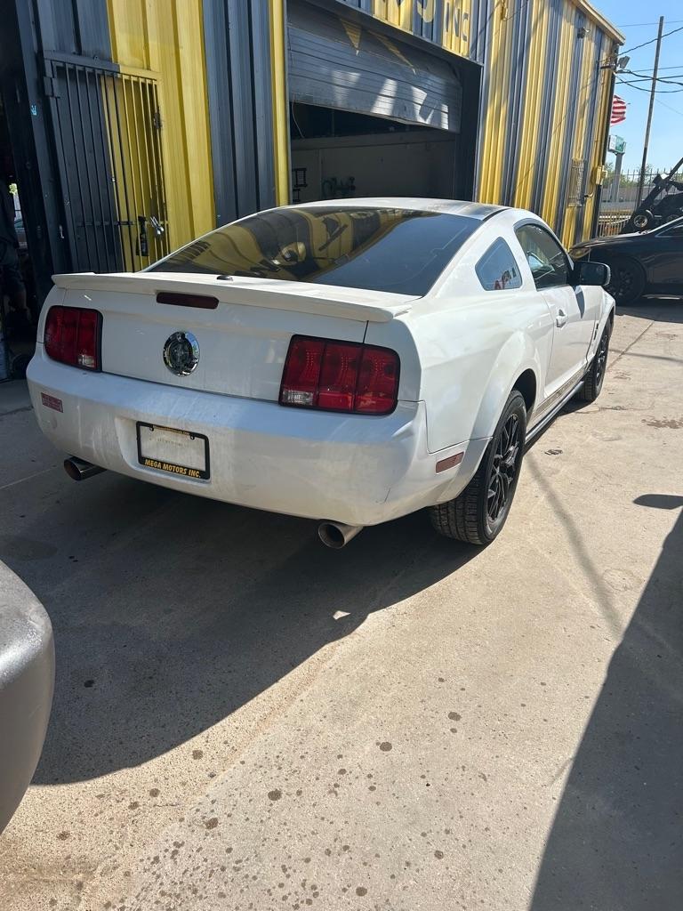 Ford Mustang  2007